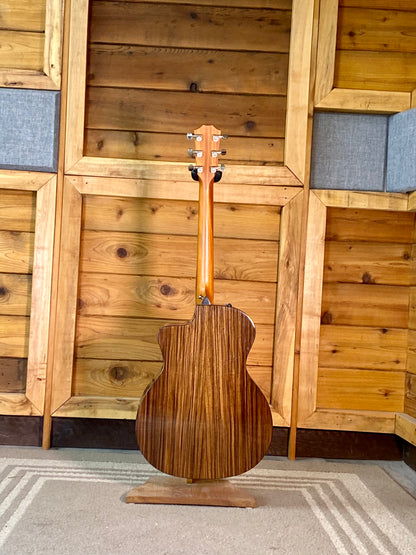 Taylor 214CE Plus Rosewood Spruce with original Aerocase in Natural Finish USED