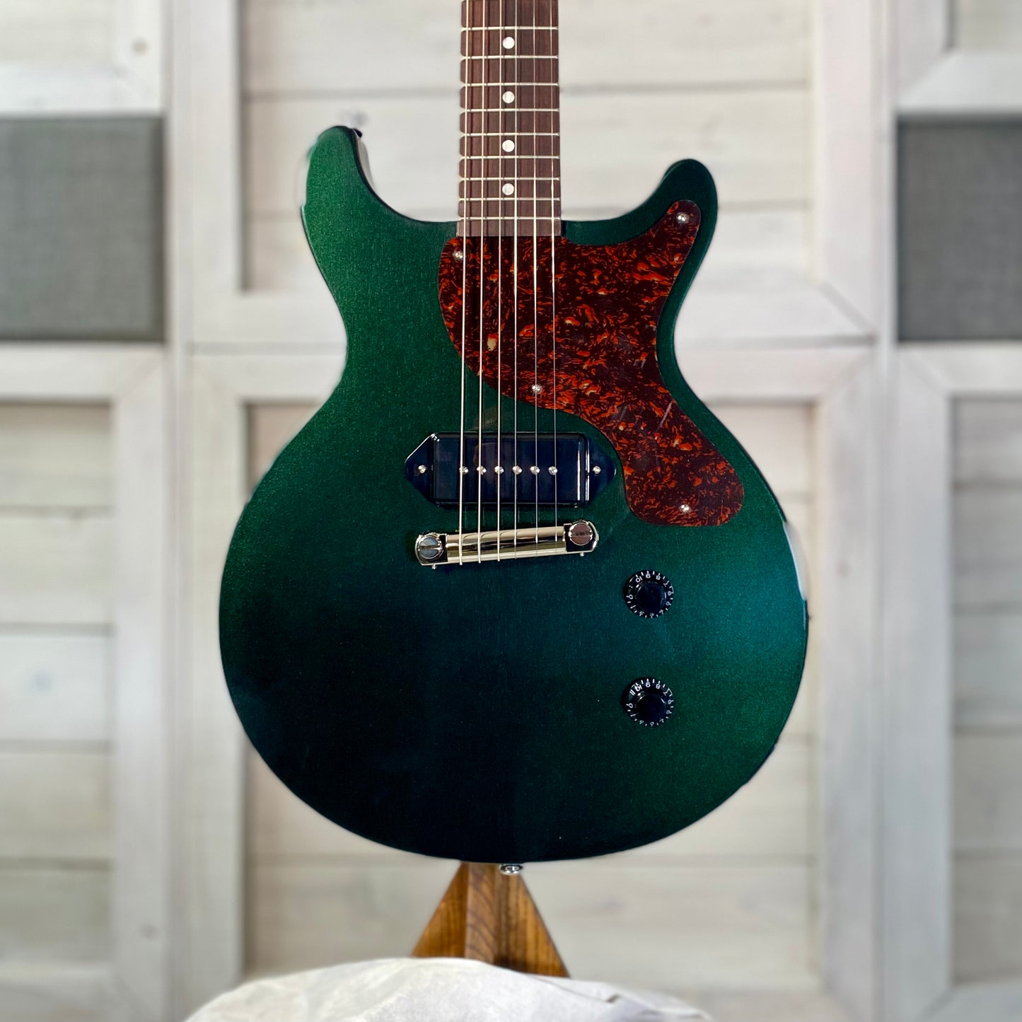 Gibson Exclusive Les Paul Junior Double Cut Electric Guitar in British Racing Green with Hardshell Case
