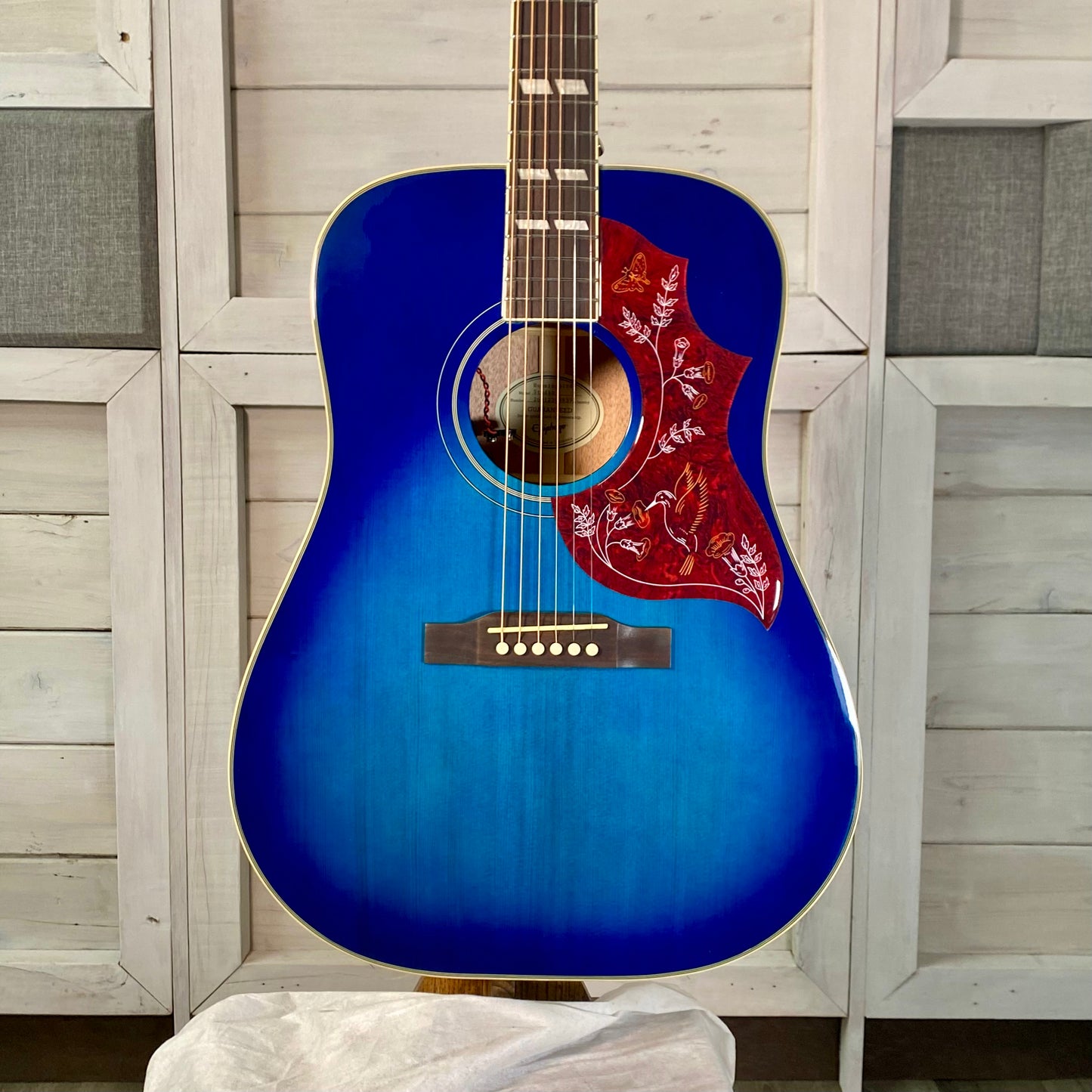 Epiphone Hummingbird Studio Electric Acoustic Guitar in Blueberry Burst