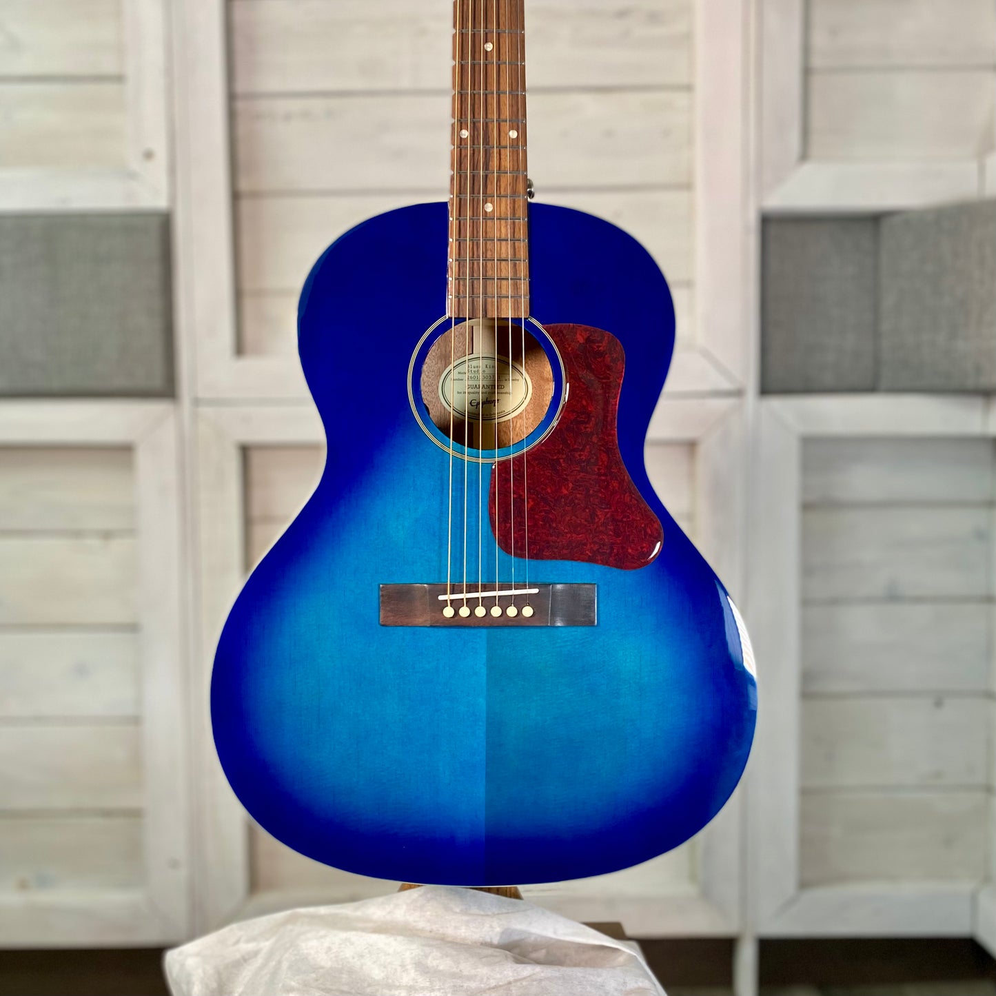 Epiphone Blues King Studio Electric Acoustic Guitar in Blueberry Burst