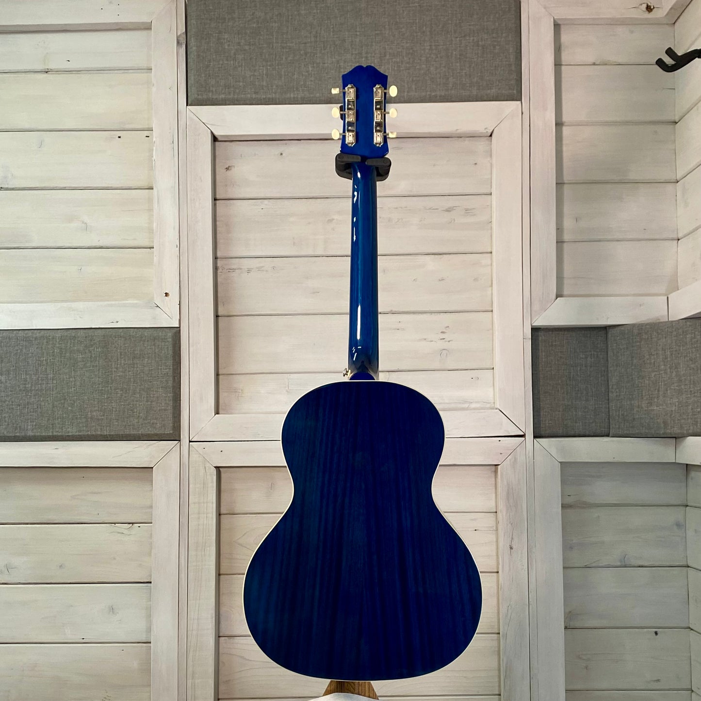 Epiphone Blues King Studio Electric Acoustic Guitar in Blueberry Burst