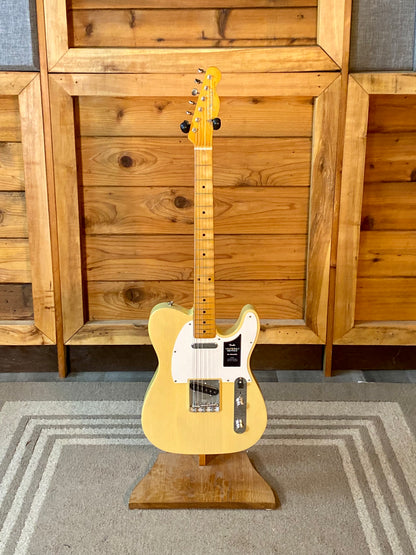 Fender Vintera® II Limited Edition Road Worn® ‘60s Telecaster in Blonde With Hardshell Case