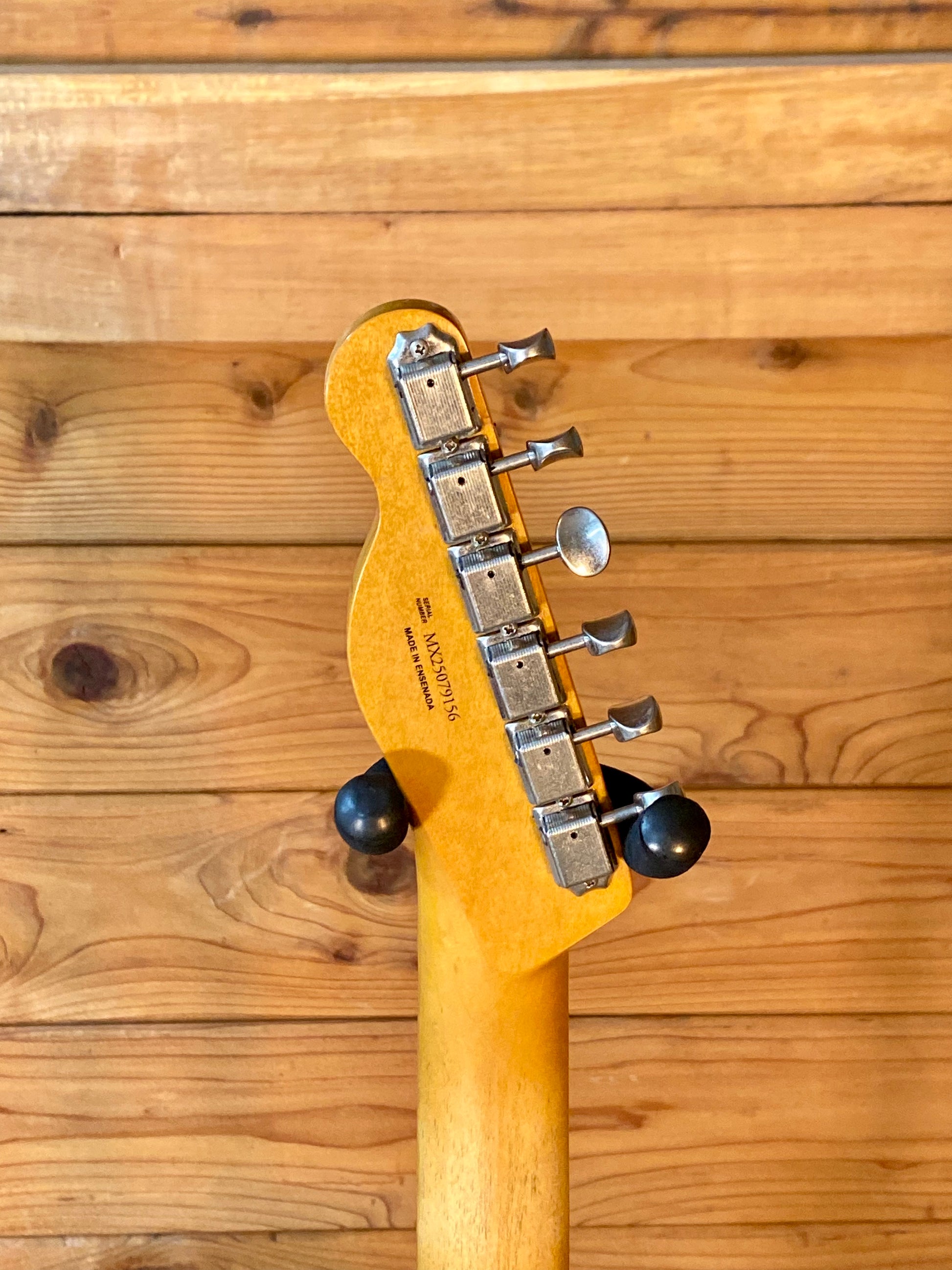 Fender Vintera® II Limited Edition Road Worn® ‘60s Telecaster in Blonde With Hardshell Case