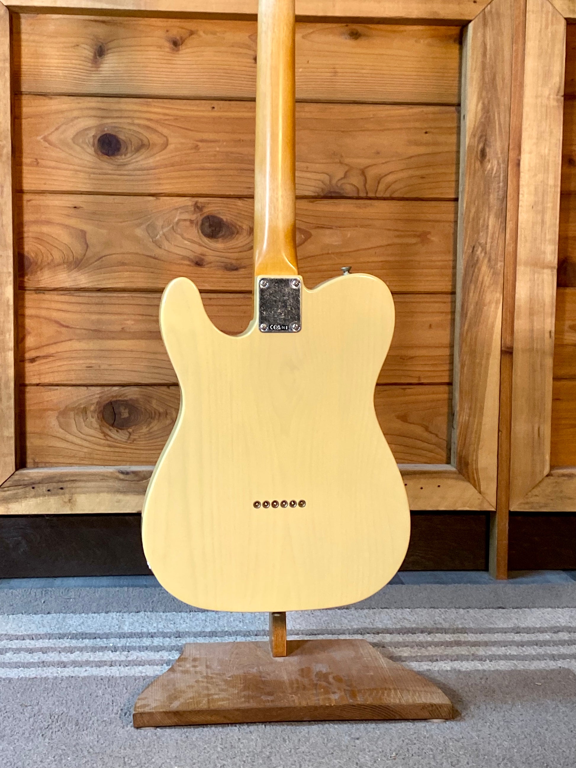 Fender Vintera® II Limited Edition Road Worn® ‘60s Telecaster in Blonde With Hardshell Case