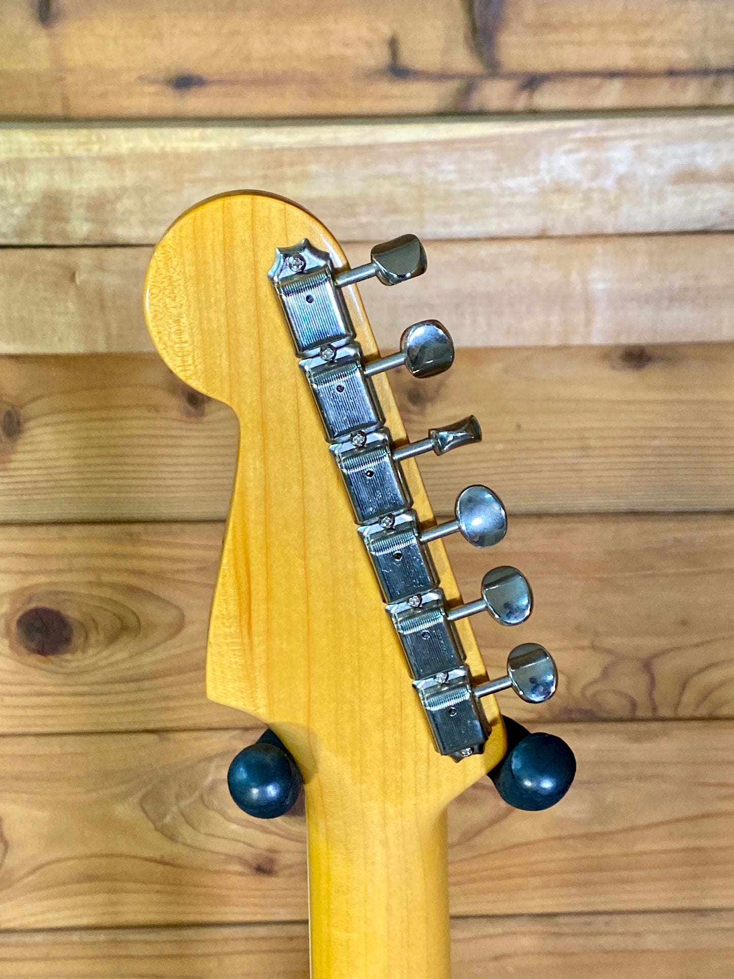 Fender Eric Johnson Stratocaster® Rosewood Lucerne Aqua Firemist With Hardshell Case USED