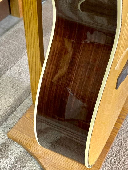 Martin Standard Series OM-28 Acoustic Guitar With Molded Hardshell Case