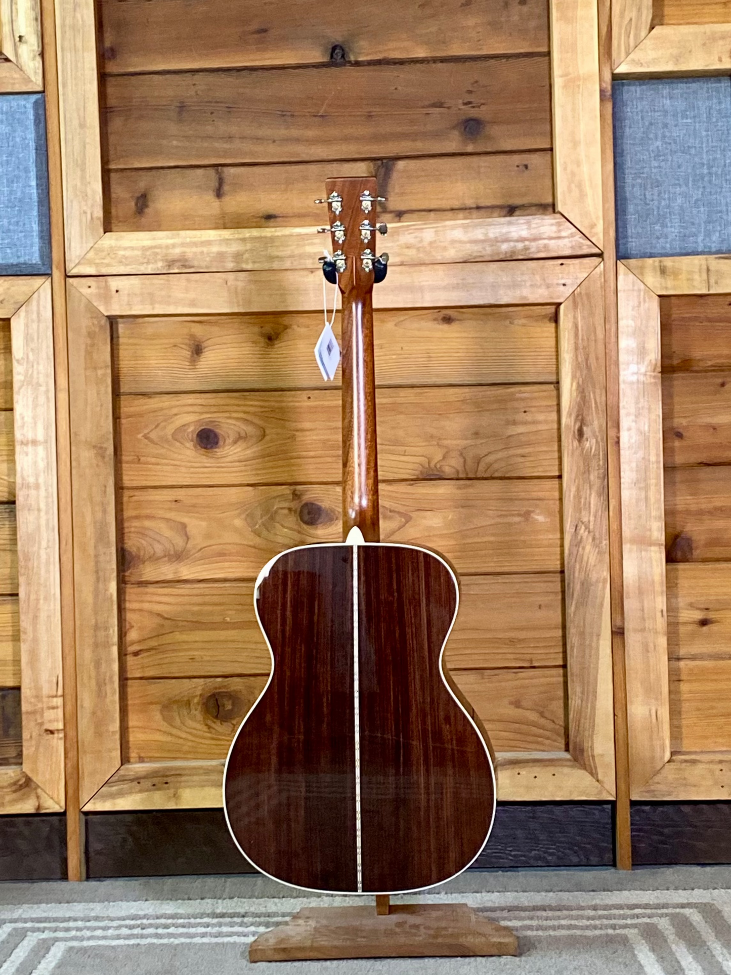 Martin Standard Series OM-28 Acoustic Guitar With Molded Hardshell Case