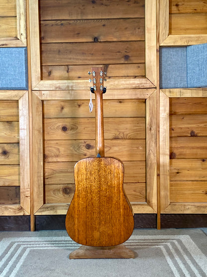 Martin Standard Series D-18 Dreadnought Acoustic Guitar w/Case