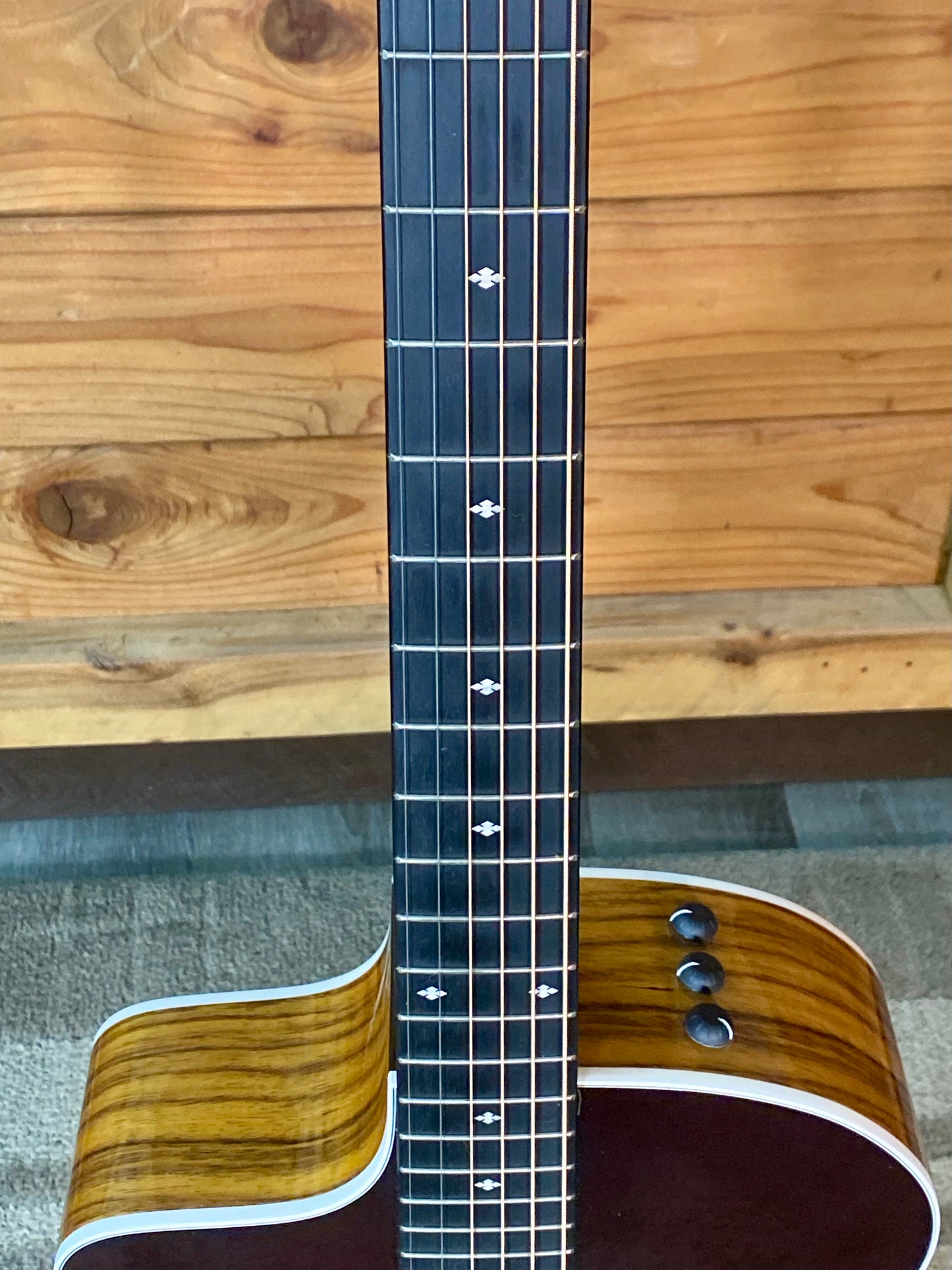 Taylor 214ce-SB dlx 2022 Lefty Electric Acoustic Guitar With Gigbag USED