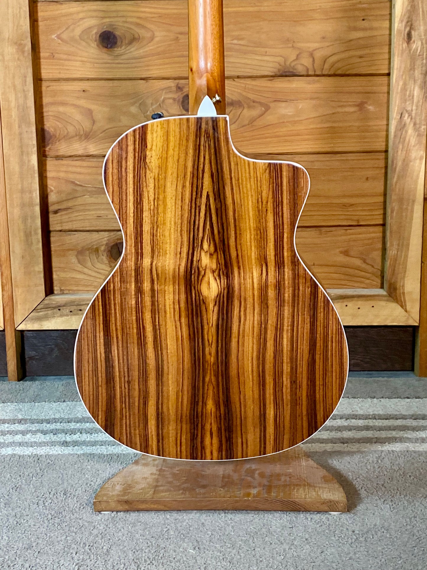 Taylor 214ce-SB dlx 2022 Lefty Electric Acoustic Guitar With Gigbag USED