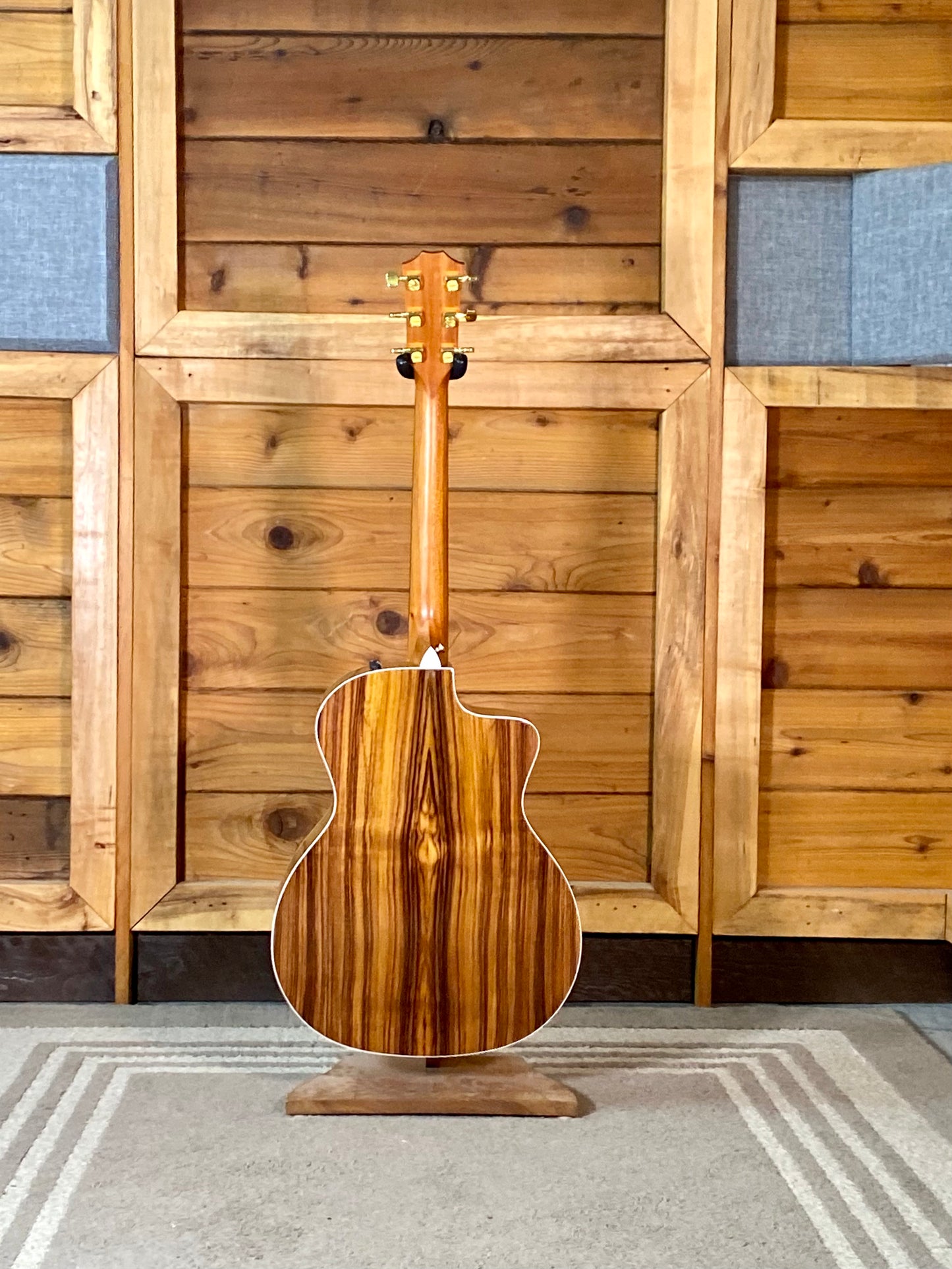 Taylor 214ce-SB dlx 2022 Lefty Electric Acoustic Guitar With Gigbag USED