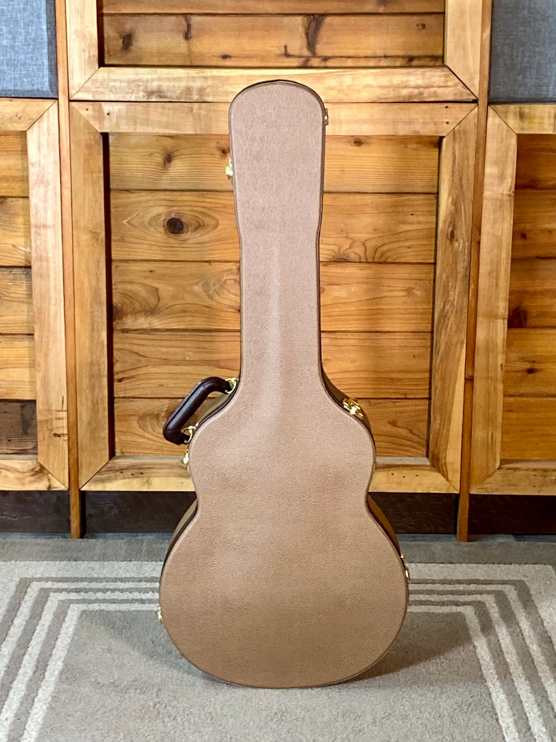 Taylor Gold Label 514e SB Super Auditorium In Sunburst with Firestripe Pickguard 