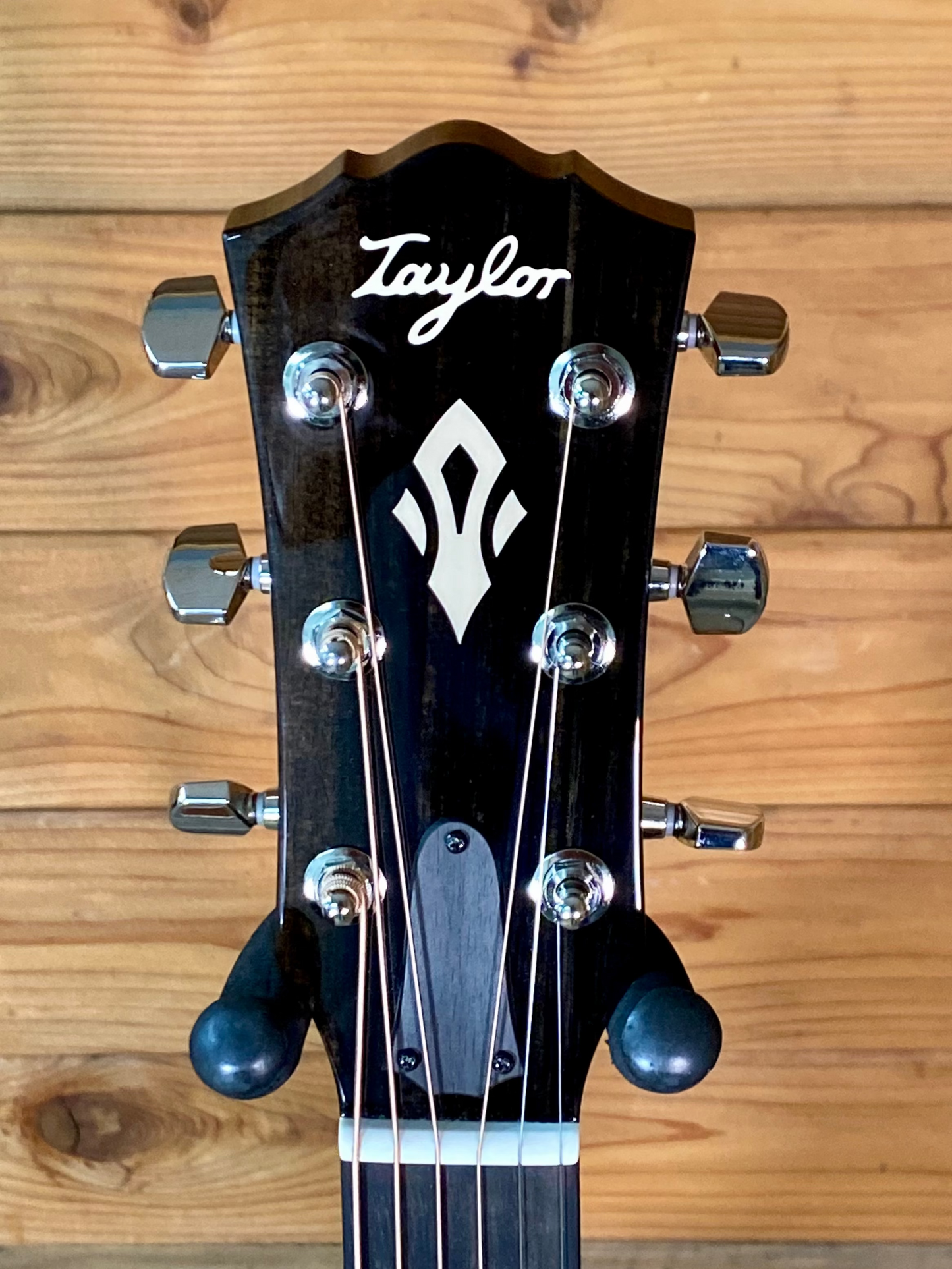 Taylor Gold Label 514e SB Super Auditorium In Sunburst with Firestripe Pickguard 