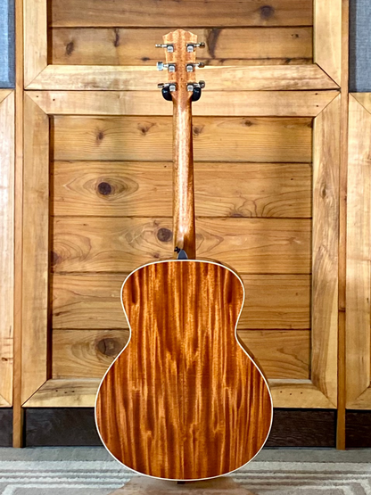 Taylor Gold Label 514e SB Super Auditorium In Sunburst with Firestripe Pickguard 