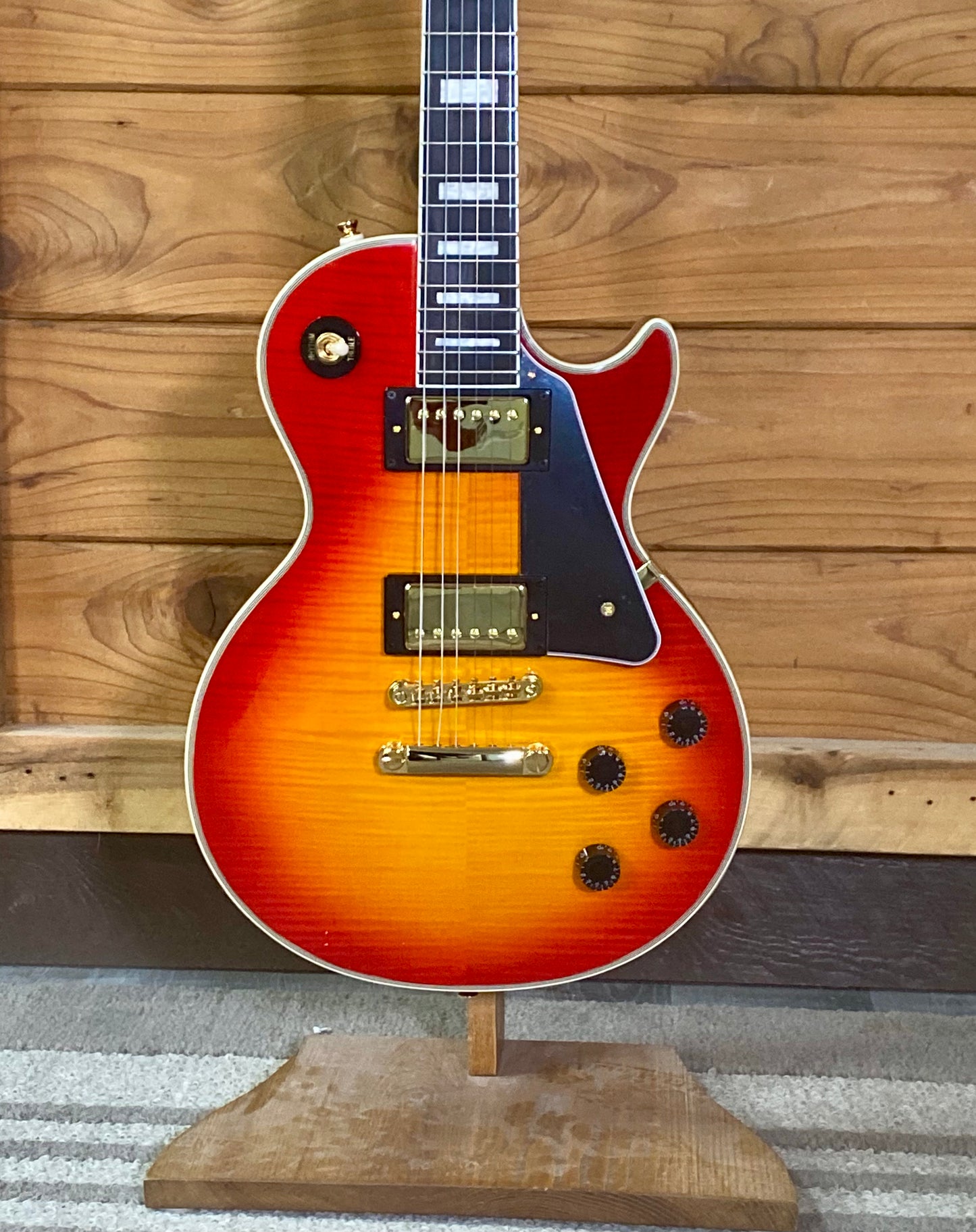 Epiphone Les Paul Custom Heritage Electric Guitar with Gigbag - Cherry Sunburst