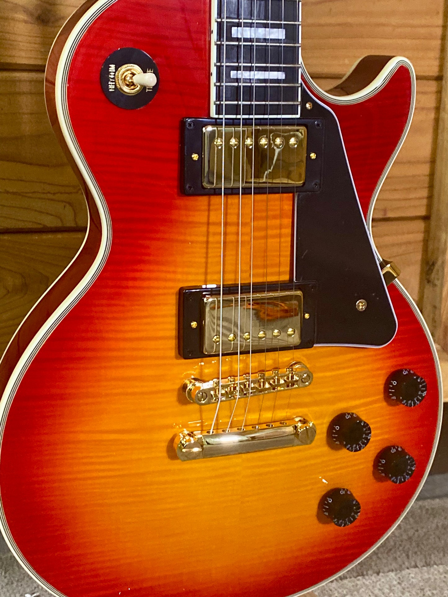 Epiphone Les Paul Custom Heritage Electric Guitar with Gigbag - Cherry Sunburst