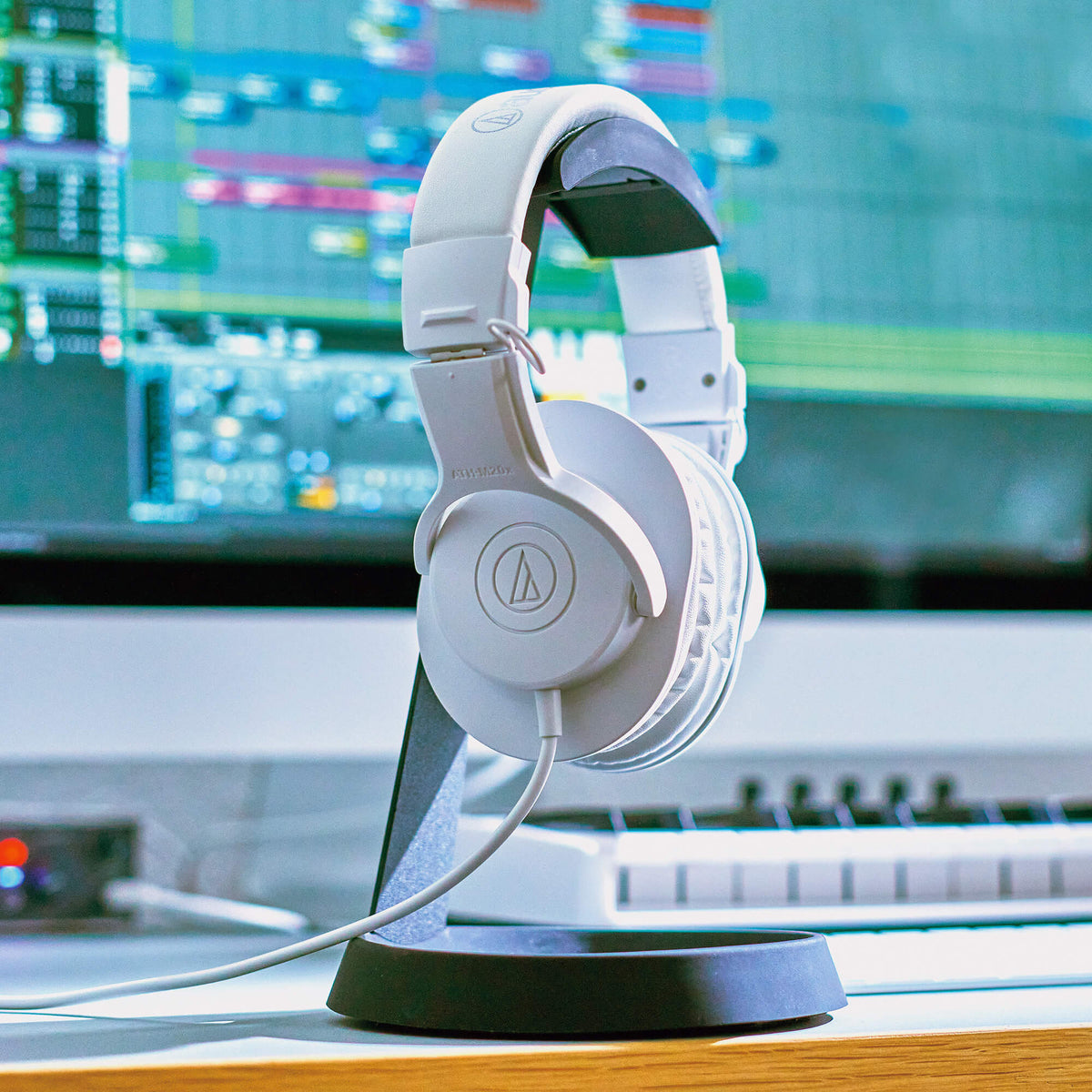 Audio-Technica ATH-M20x Professional Monitor Headphones - White