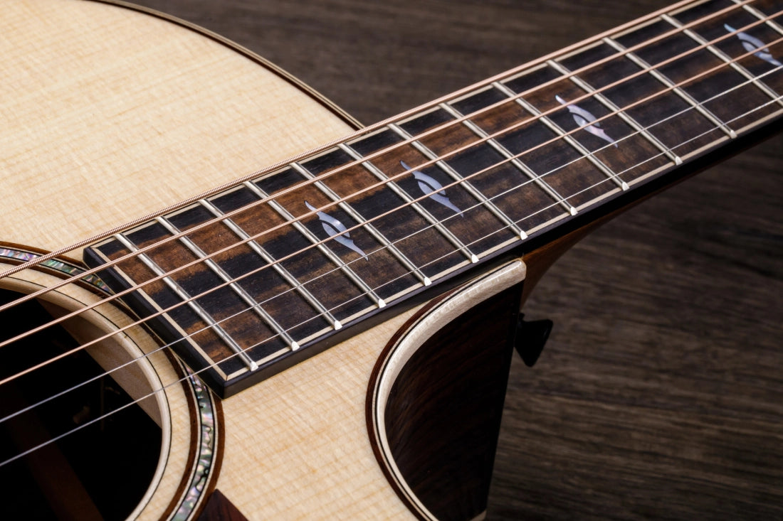 Taylor Guitars 814ce Grand Auditorium Spruce/Rosewood Acoustic-Electric Guitar w/Armrest