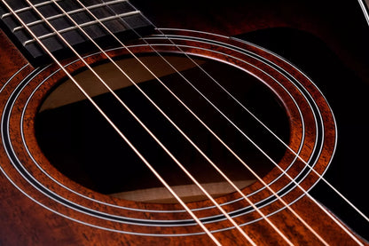 Taylor 322ce 2026 Grand Concert Tropical Mahogany Electric-Acoustic Guitar with Case