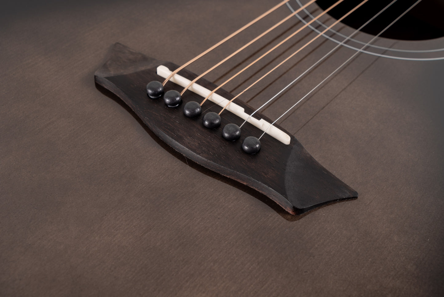 Washburn Bella Tono Studio 9 Acoustic Guitar Charcoal Spruce/Walnut